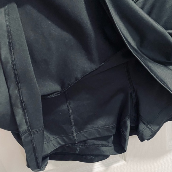 NWOT Victoria’s Secret Sport Skort in Black Size L w/Small Side Zipper Pocket. - Picture 3 of 5